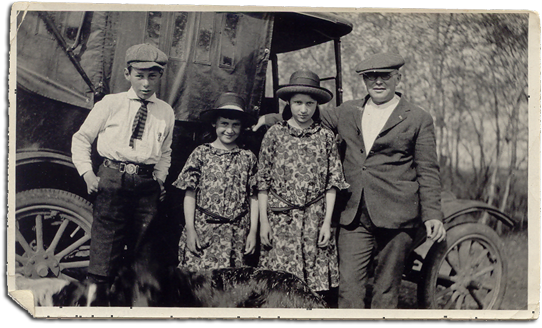 vintage photo of family